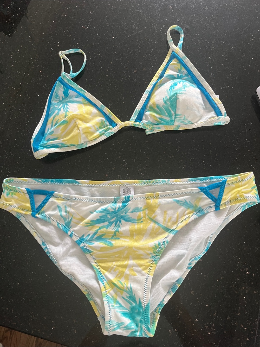 Everyday Sunday Large - Triangle Bikini Set